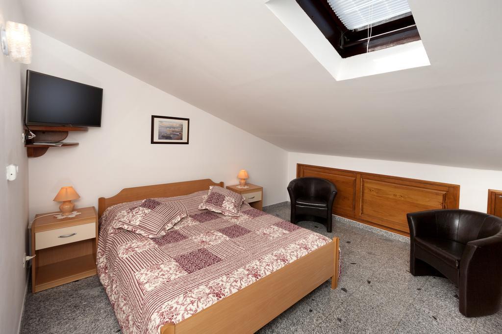 Apartments Prekalj Porec Ruang foto