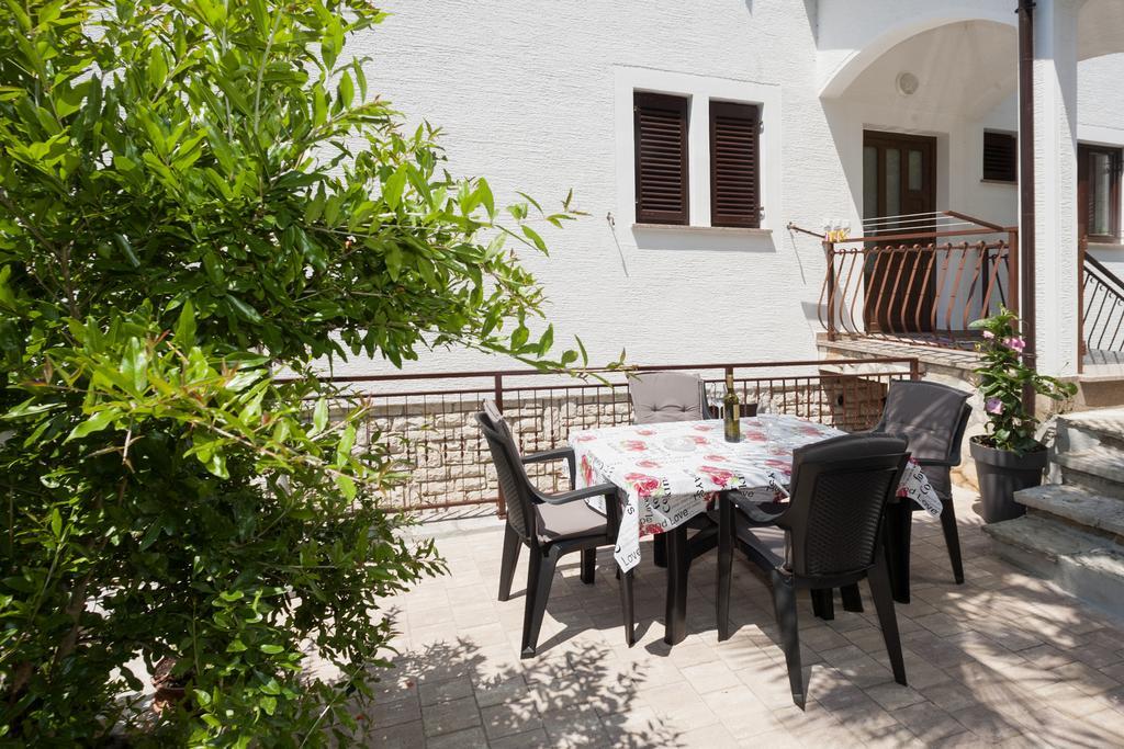 Apartments Prekalj Porec Bagian luar foto