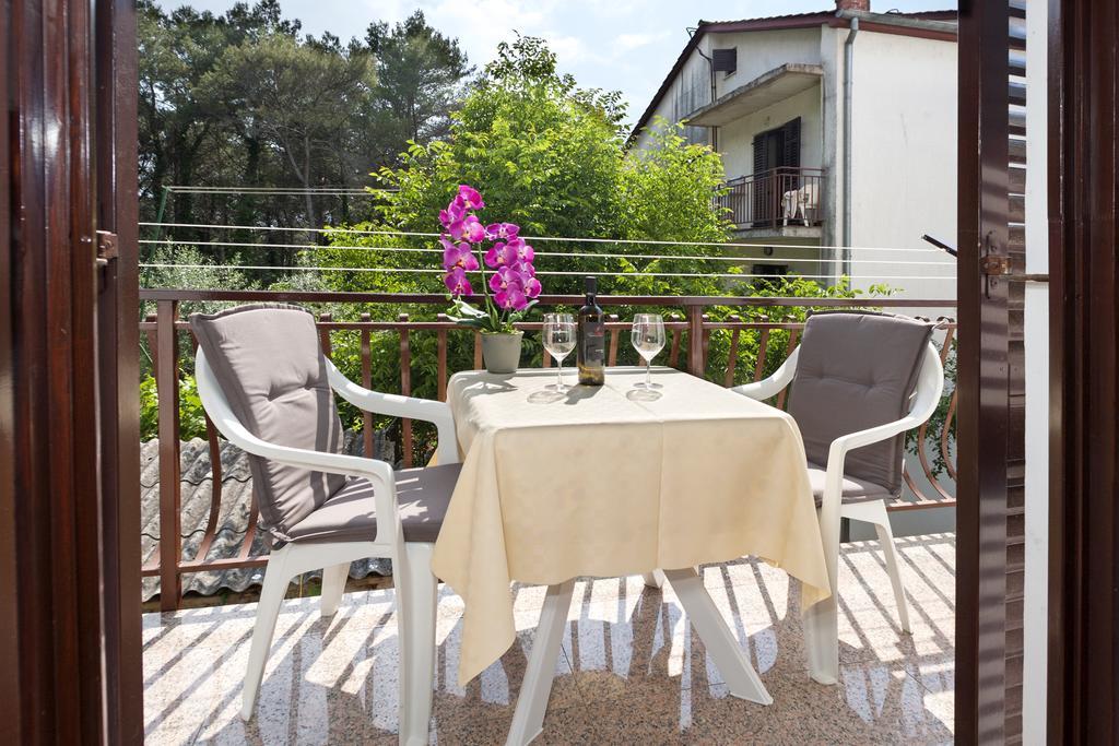 Apartments Prekalj Porec Bagian luar foto
