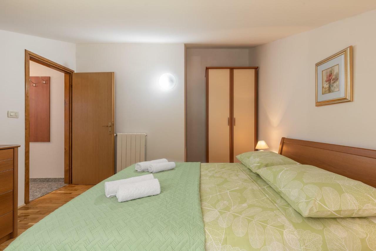 Apartments Prekalj Porec Bagian luar foto