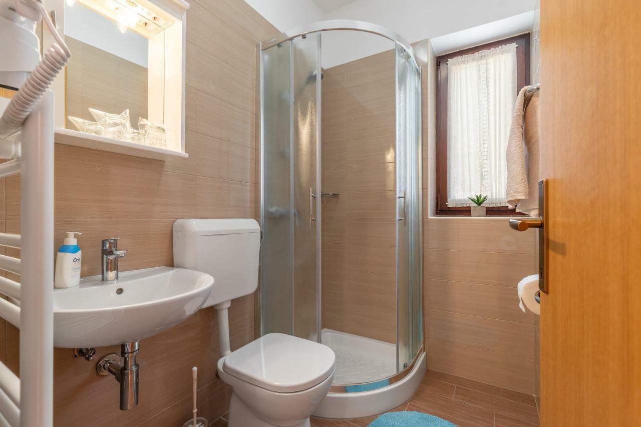 Apartments Prekalj Porec Bagian luar foto